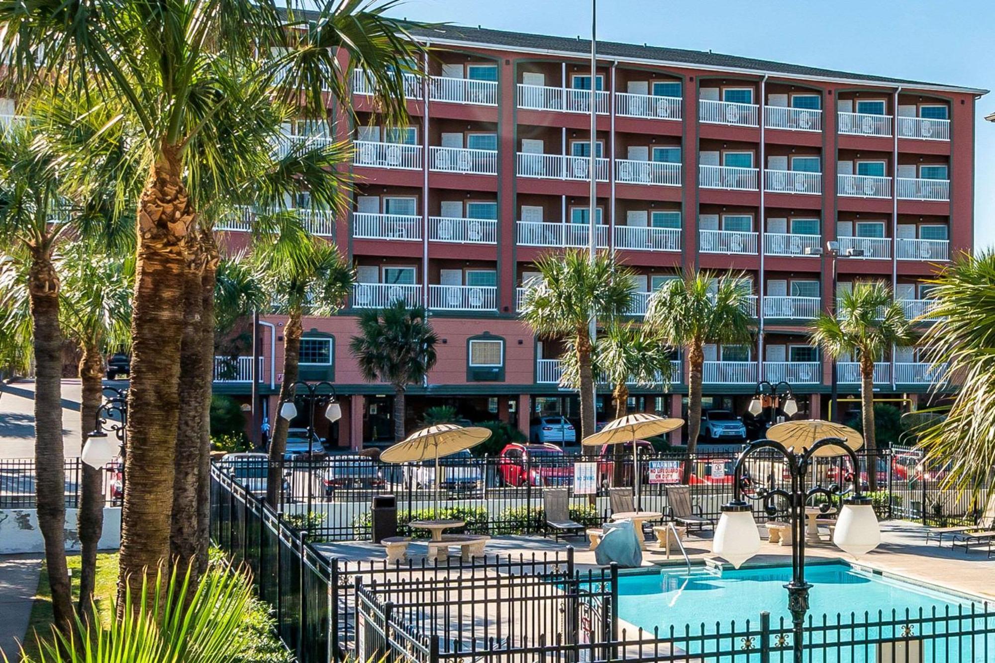 Quality Inn & Suites Galveston - Beachfront Εξωτερικό φωτογραφία